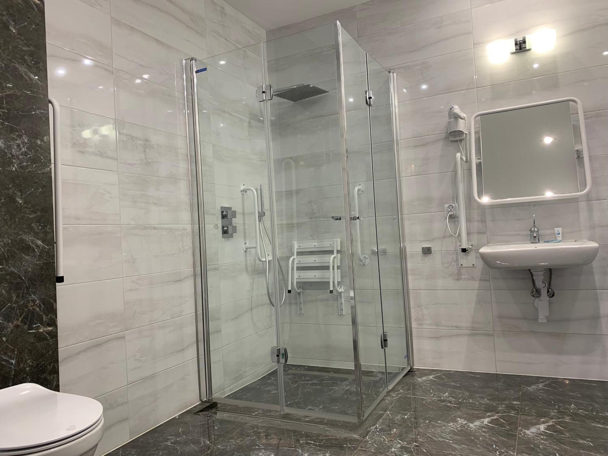 Piramida Aparthotel Boleslawiec  Buitenkant foto