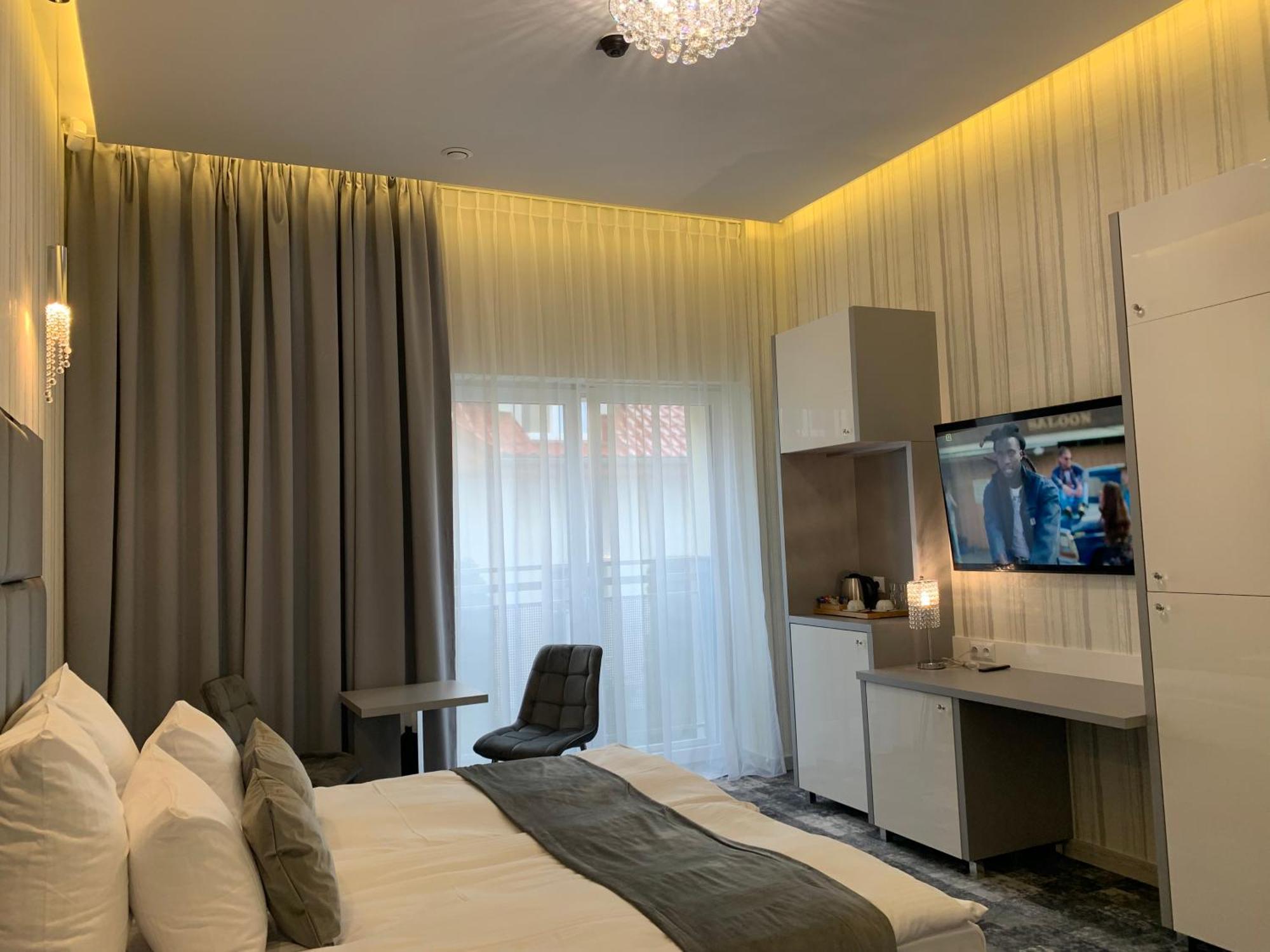 Piramida Aparthotel Boleslawiec  Buitenkant foto