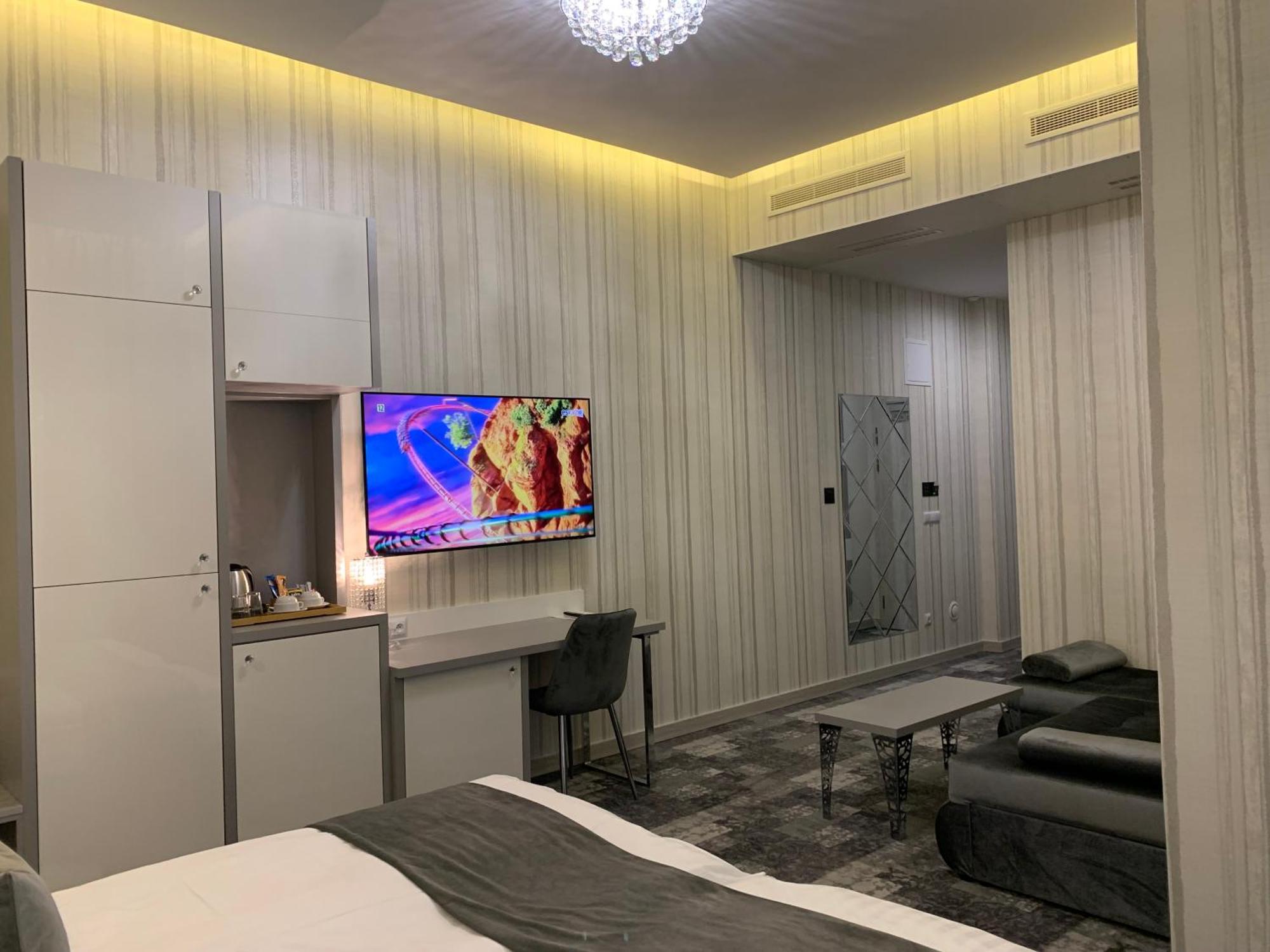 Piramida Aparthotel Boleslawiec  Buitenkant foto