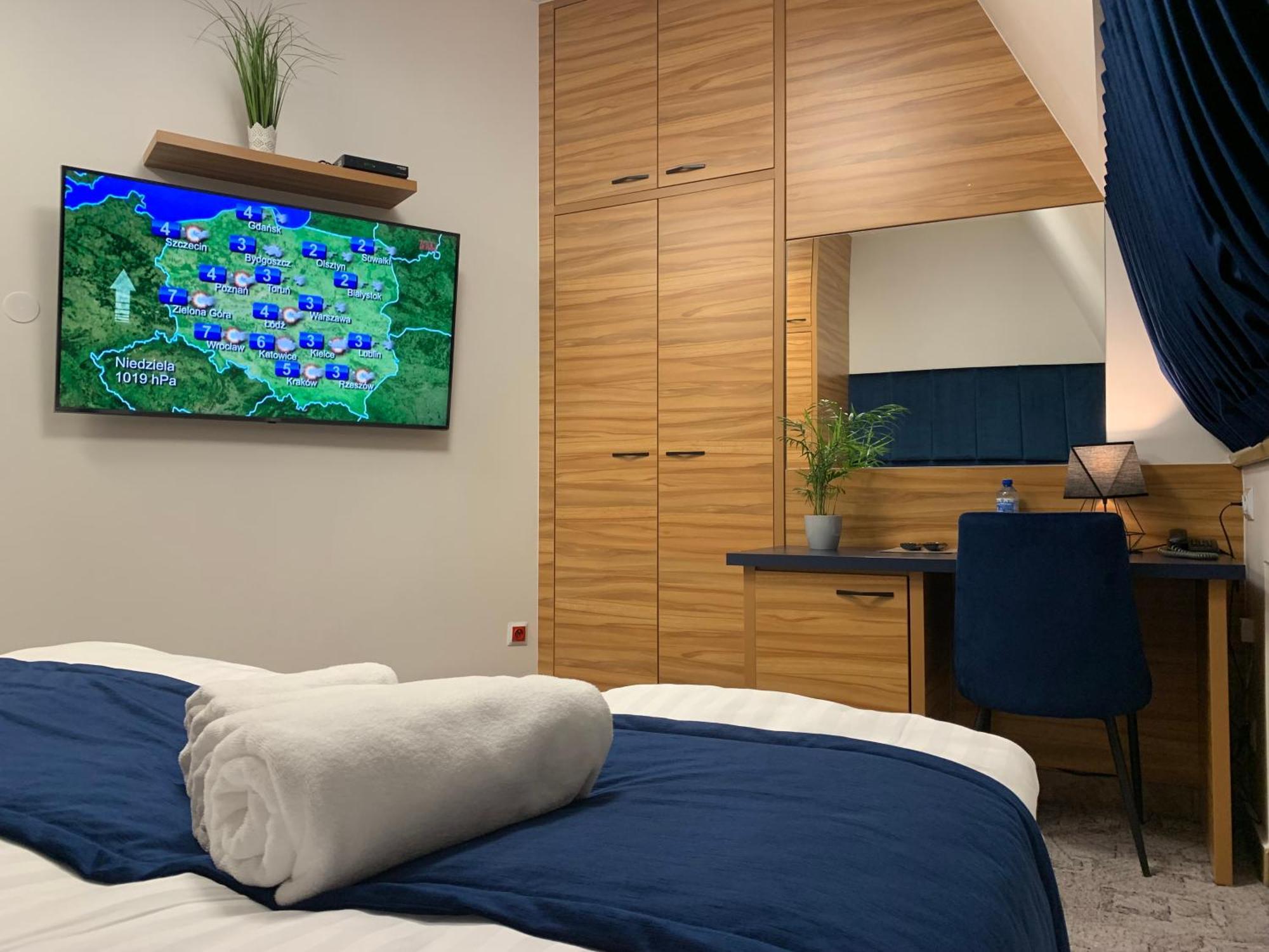 Piramida Aparthotel Boleslawiec  Kamer foto